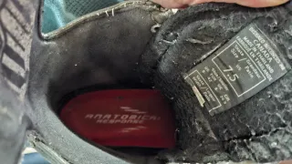 Patines de hockey CCM.