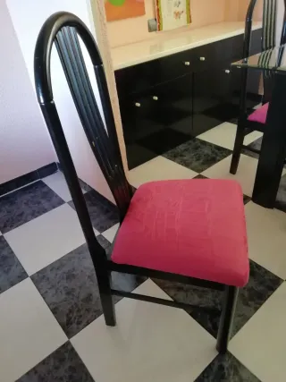 Mesa de comedor con 6 sillas lacado negro y blanco