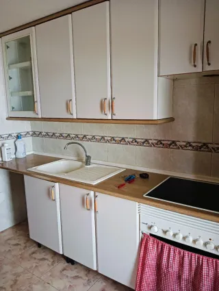 Muebles de cocina blancos