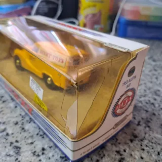 Dinky Toys Austin A40 1:43