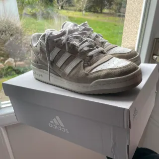 Zapatillas Adidas Forum Low CL Beige/Blanco