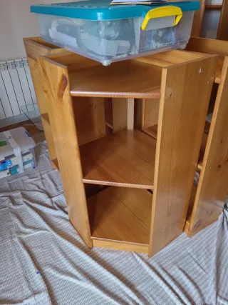 Estantería de madera, precio por unidad alta