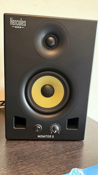 Pioneer DDJ-FLX4 + Hercules Monitor 5 + HDJ Cue1