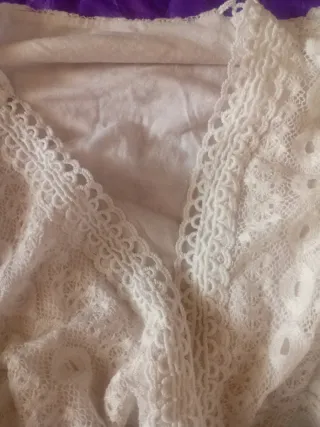 Blusa de encaje blanca talla M