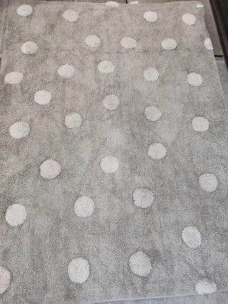 Alfombra infantil puntos gris y rosa