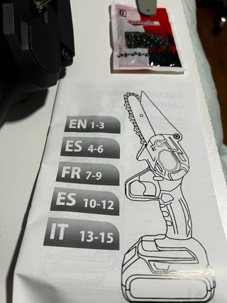 Mini Motosierra Batería 6 + Accesorios