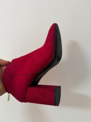 Botines Pull&Bear ante rojos talla 40