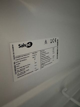 Nevera pequeña Saivod, prácticamente nueva.