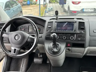 Volkswagen Transporter T5 2012