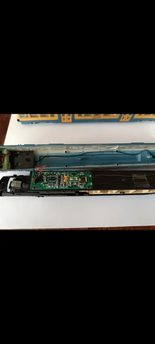 Tren Ibertren HO Suiza UT600 Azul Amarilla