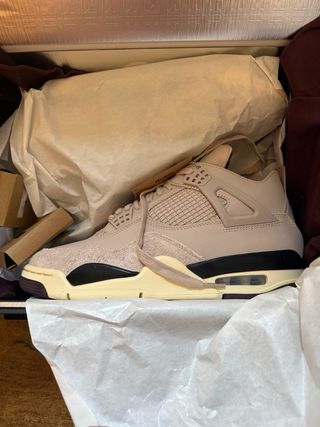 Jordan 4 A Ma Maniere Beige/Marrón