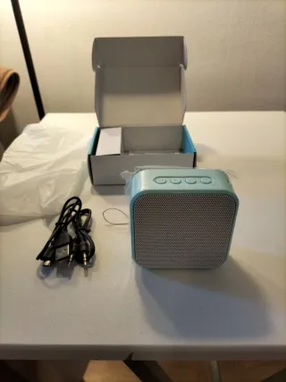 Mini Altavoz Biwond Cube 8 Bluetooth