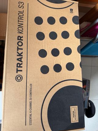 Controlador DJ Native Instruments Traktor S3