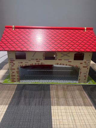 Caserío de juguete para muñecas