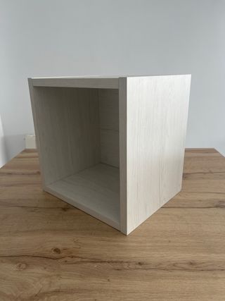 Estantería cubo madera