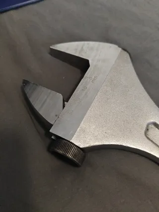 Llave inglesa IROKO 12 (300mm) CR-V