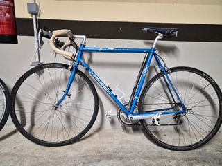 Bicicleta Peugeot Azul y Negra.  Pack indivisible.