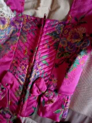 Traje alicantina para niña pequeña