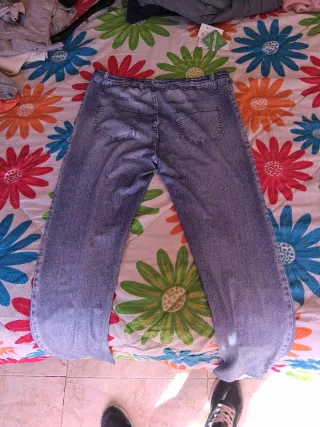 Mallas vaqueras desgarradas