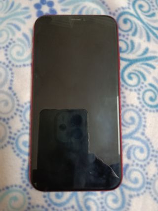 iPhone 11 Rojo, como nuevo, en caja