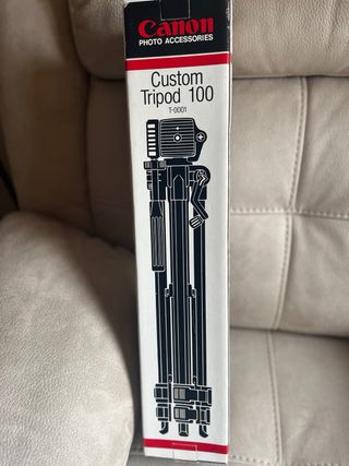 Cámara Canon EOS 500 N + Trípode
