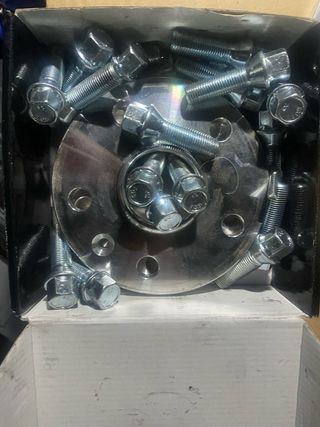 Separadores VW Golf 5x112 13mm con tornillería