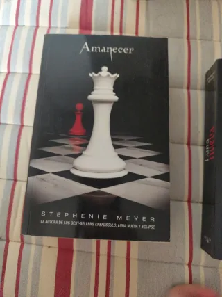 Luna nueva (Saga Crepúsculo 2)