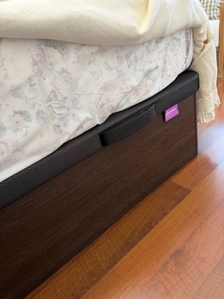 Canapé y colchón 150 cm marrón oscuro.