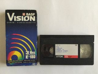 2 VHS: M.c.d,Negu Gorriak, Def Con Dos..(Punk)