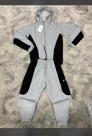 Set Sportivo Nike Grigio e Nero