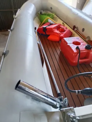 Semirrígida Valiant D-380