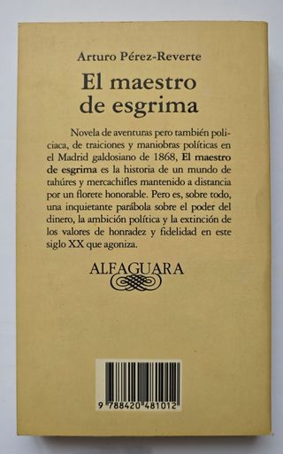 El maestro de esgrima Arturo Pérez-Reverte