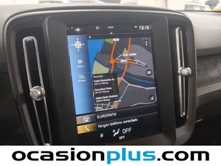 Volvo XC40 T2 Momentum Core Auto 95 kW (129 CV)