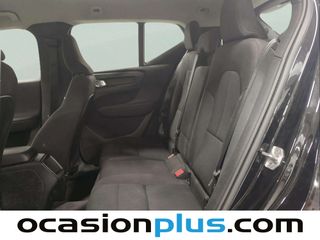 Volvo XC40 T2 Momentum Core Auto 95 kW (129 CV)