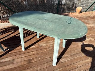 Mesa y 3 Sillas de Jardín Plástico