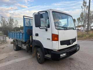 NISSAN ATLEON 56.15 EURO4 GRUA VOLQUETE 2008