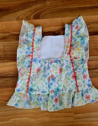 Blusa verano niña flores 7-8 años. Marca Miranda