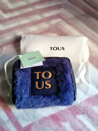 Monedero Tous peludo azul y morado