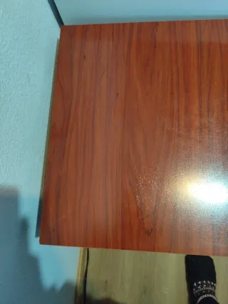 Cajonera de madera marrón