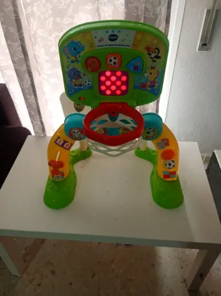 Canasta de baloncesto VTech para niños