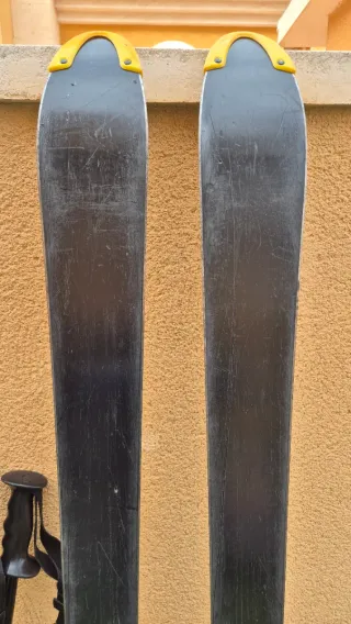 Esquís Fischer RC4 WC 100 con bastones