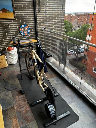 Rodillo Wahoo Kickr Core V2 + Zwift Cog