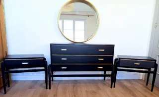 CÓMODA Y MESILLAS MID CENTURY.