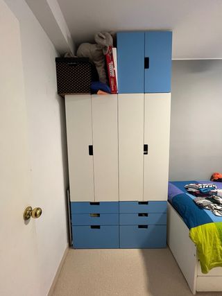 Armario modular Ikea blanco y azul