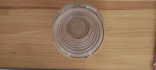 Jarrón antiguo de cristal tallado y dorado