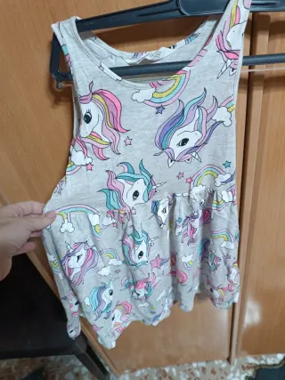 Vestido unicornio Talla 4-6 años