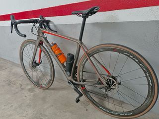 Bicicleta Cannondale Synapse Carbono