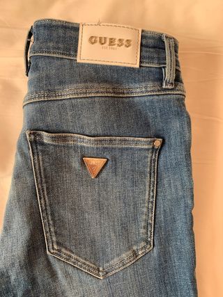 Pantalón vaquero Guess skinny mujer sin estrenar