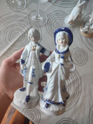 Figuras porcelana azul y blanco