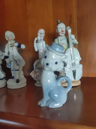 Figuras porcelana azul y blanco